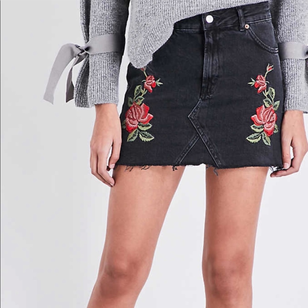 Top Shop Rose Embroidered Denim Skirt